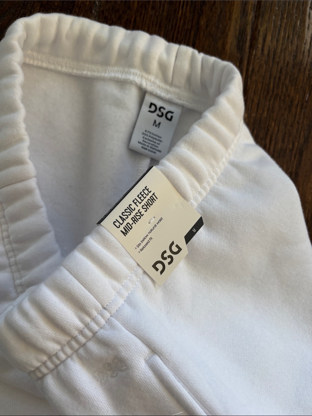 DSG White Women's Elastic Waist Athletic Pull-On Shorts - Picture 2 of 3